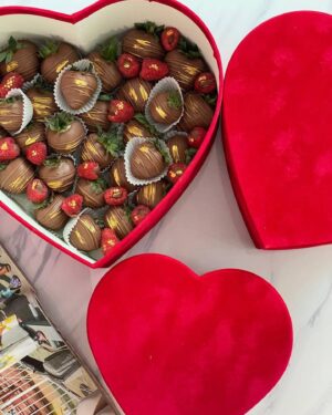 chocolate covered strawberry delivery -BE MY VALENTINE